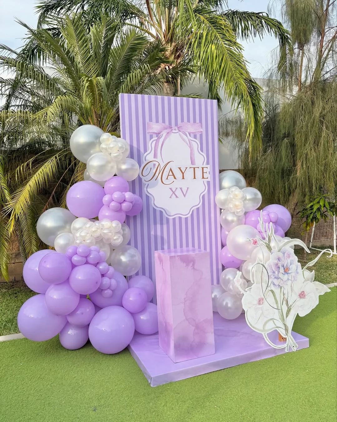 Small Stand Balloon Backdrop available for hire across Nairobi and Kiambu - photo 3
